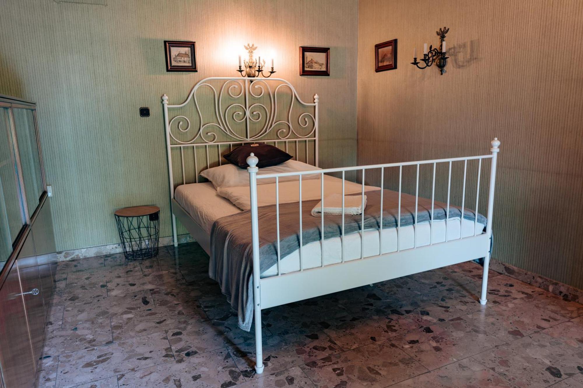 Big Quiet With Garden And Pool Villa Wien
