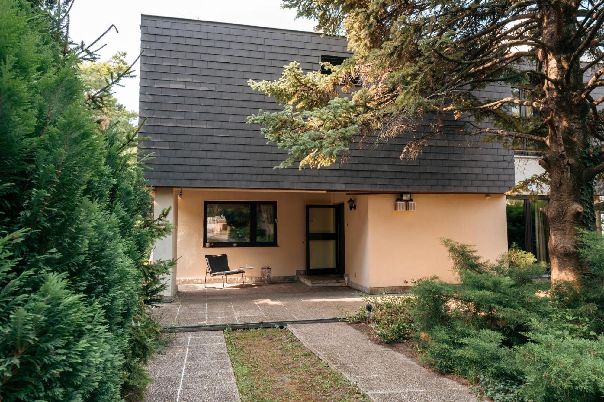 Big Quiet With Garden And Pool Wien