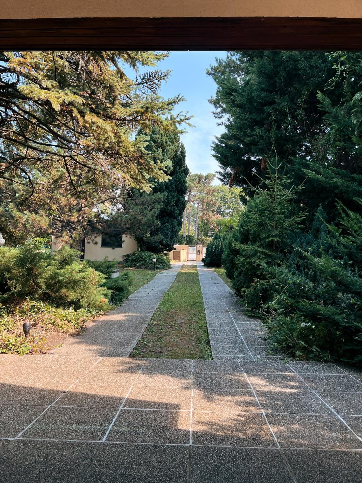 Big Quiet With Garden And Pool Wien