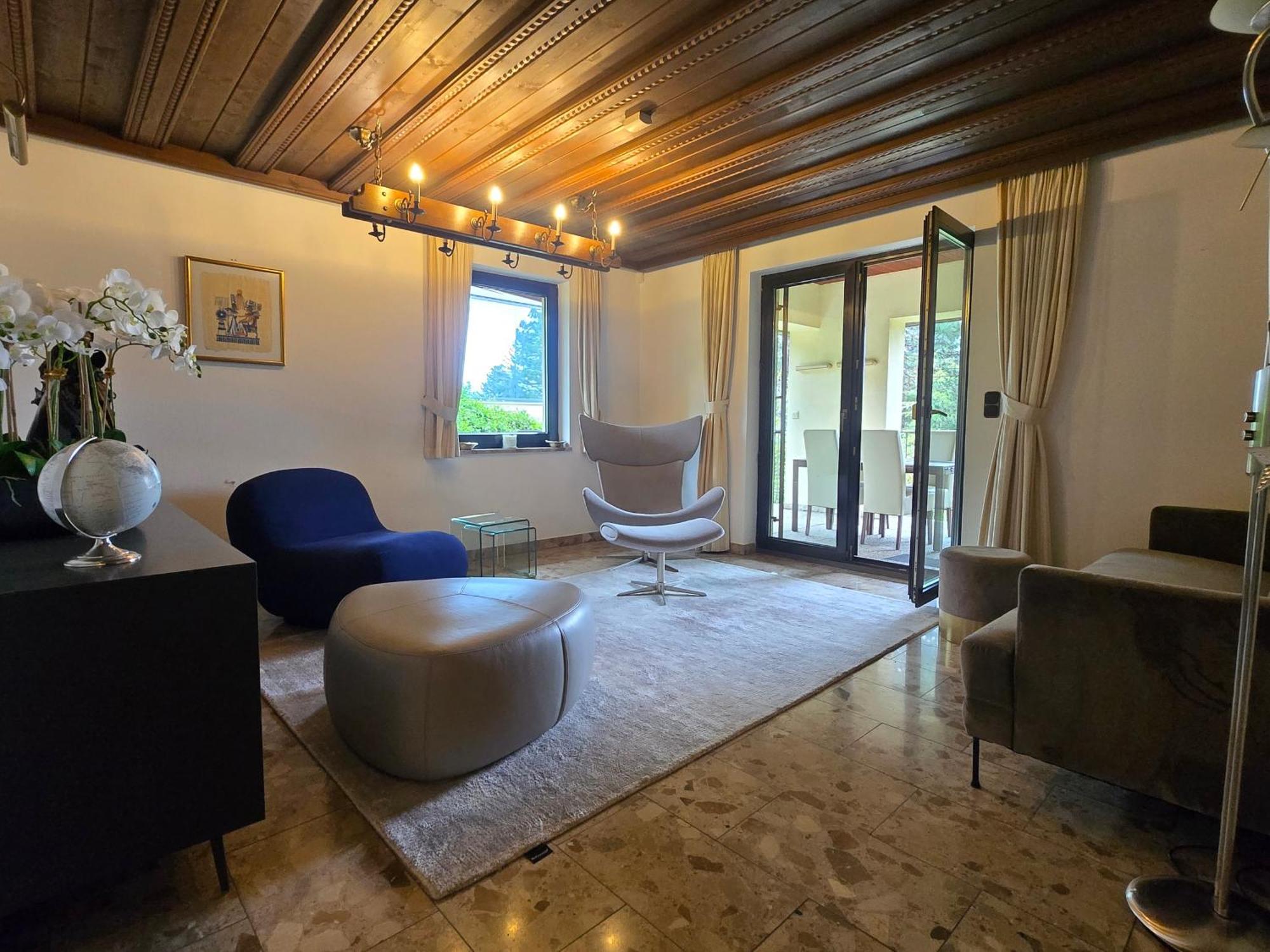 Big Quiet With Garden And Pool Villa *